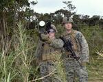 　沖縄本島北部の北部訓練場で「遠征前方基地作戦」の訓練をする米海兵隊員＝２０２２年２月