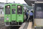 　金田駅に停車する平成筑豊鉄道の車両＝６月、福岡県福智町