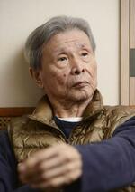 　インタビューに答える梁石日さん＝２０２０年３月