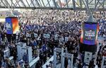 　３月１８日、ドジャースとカブスの開幕戦で、東京ドームに入場する観客