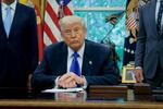 　米ワシントンのホワイトハウスで記者の質問に答えるトランプ大統領＝５日（ゲッティ＝共同）