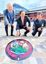 ＪＲ安来駅前ロータリーに設置された「ポケふた」