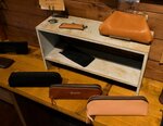 鹿の皮を使ったペンケースなどの製品