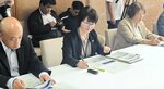 庁内や民間のカスハラ対策について説明した県幹部職員＝６日、鳥取県庁