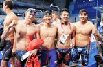 東京五輪男子４００㍍メドレーリレー決勝で３分２９秒９１の日本新記録で６位に入り、笑顔の（左から）入江陵介、武良竜也、水沼尚輝、中村克＝２０２１年８月、東京アクアティクスセンター