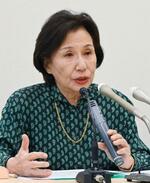 　記者会見する田中真紀子元外相＝２０日午後、国会