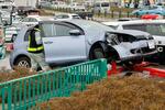 　スーパー駐車場で高齢女性をはねた高村美穂容疑者が運転していた乗用車＝２日午後、長野県御代田町