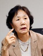 　取材に応じる尹清子さん＝４月、韓国・光州（共同）