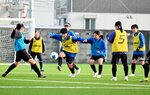 最終調整に取り組むサッカー女子の鳥取城北＝鳥取城北高グラウンド