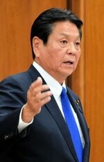 ＮＩＣＴ法改正に伴う懸念点を指摘する湯原氏＝９日、国会内