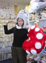 　「まんぼう屋ドットコム」店主の佐々木景子さん＝２０２５年３月、千葉県柏市