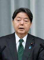 　記者会見する林官房長官＝１８日午後、首相官邸