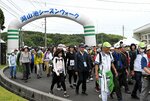 一斉にスタートする参加者