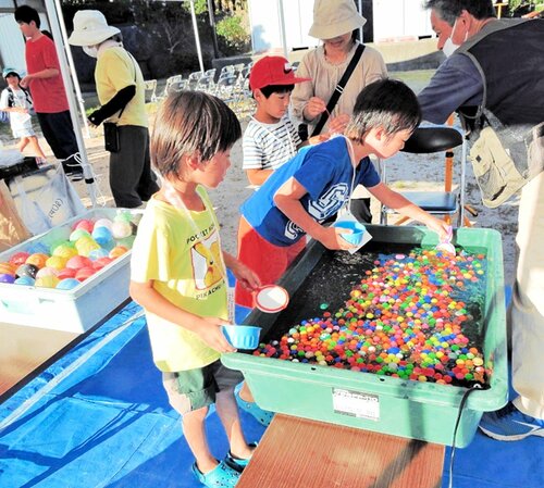 納涼祭を楽しむ子どもたち