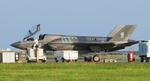 　高知空港での駐機が続く米海兵隊のＦ３５Ｂステルス戦闘機＝４月２６日