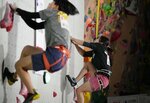 女子決勝スピード　優勝した林かりん（右）＝千葉県幕張総合高