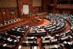 　ＡＩに特化した新法が可決、成立した参院本会議＝２８日午後