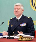 　記者会見するフランス海軍のギヨーム・パンジェ太平洋管区統合司令官＝１７日、東京・内幸町の日本記者クラブ