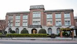 バリアフリー化する方針が示された山陰歴史館＝８日、米子市中町