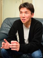 受賞作について「自分でわくわくしながら執筆していた」と話す細田さん＝東京都内