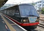 　こちらは「黒船電車」＝伊東駅