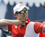 　男子ランキングラウンド　的を狙う古川高晴＝パリ（共同）
