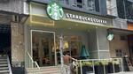　表通りから１本入った裏通りにあるスターバックス（中国・広州）