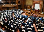 改正政治資金規正法が可決、成立した参院本会議＝１９日午前