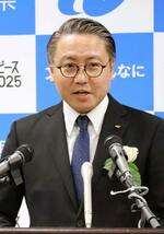 　記者会見する長崎県の大石賢吾知事＝２６日午後、長崎県庁