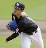 　１失点の完投で３勝目を挙げたロッテ・小島＝楽天モバイルパーク