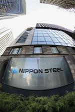 　日本製鉄本社が入るビル＝２月、東京都千代田区（魚眼レンズ使用）