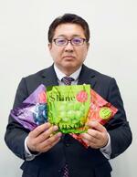 　「販売促進のため店頭に立つ機会があります。お客さんの声が直接聞けるので商品づくりの参考になります」と話す伊藤忠食品の富永進一朗さん