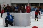 白熱した戦いを繰り広げる参加者＝４日、若桜町若桜の町ふれあい広場