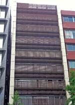 　ファーストナースの本社が入るビル＝５月、東京都港区