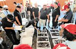 昨年９月に行われた沖合底引き網漁の初競り。昨年の漁獲量は１９６１年以降で最低となった＝新温泉町芦屋の浜坂漁港