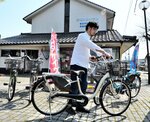イベントや利用が増える夏季に備えて増台した電動アシスト自転車＝岩美町浦富の観光協会
