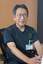 　「人生会議」で意思を共有する大切さを語る中京病院の真弓俊彦副院長＝名古屋市
