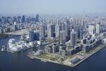 　高層マンションなどが並ぶ東京都中央区の湾岸エリア＝４月