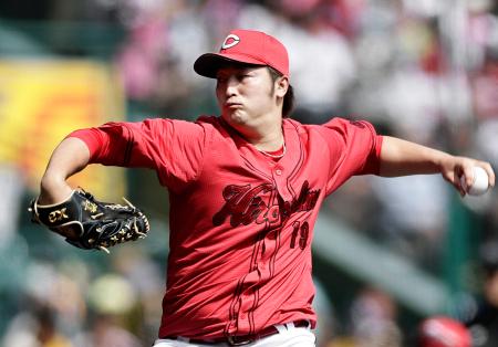 　７回無失点で２勝目を挙げた広島・床田＝甲子園