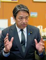 　インタビューに答える国民民主党の榛葉幹事長