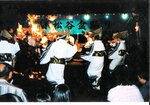 ２００３年６月ごろに行われた小松城跡で行われた小松谷盆踊りの様子