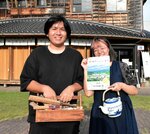 「道具や生活の品々で人と人がつながる場になれば」と話す（左から）高橋さんと陰山さん