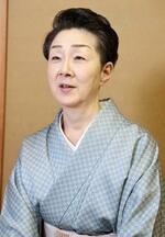 　「各地の芸者衆と新橋演舞場で会えることが楽しみです」と話す小いくさん＝東京都中央区