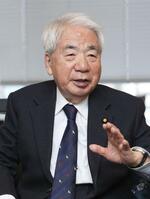 　日本遺族会会長や、日本戦没者遺骨収集推進協会の会長を歴任した尾辻秀久前参院議長
