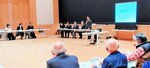 避難計画の見直しを求める声が上がった協議会＝２２日、境港市上道町の市民交流センター