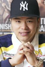 　インタビューに応じた那須川天心選手