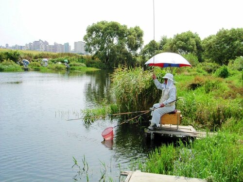 あやすように確実に魚を取り込む永山さん