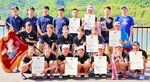 中国高校選手権で入賞した鳥取県勢＝島根県雲南市さくらおろち湖ボートコース