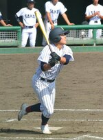 準決勝・境―鳥取城北　鳥取城北は五回に今田が豪快な右越えソロ本塁打を放ち１０―１とする＝ヤマタスポーツパーク野球
