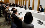　首相官邸で開かれた「ＧＸ実行会議」＝１３日午後